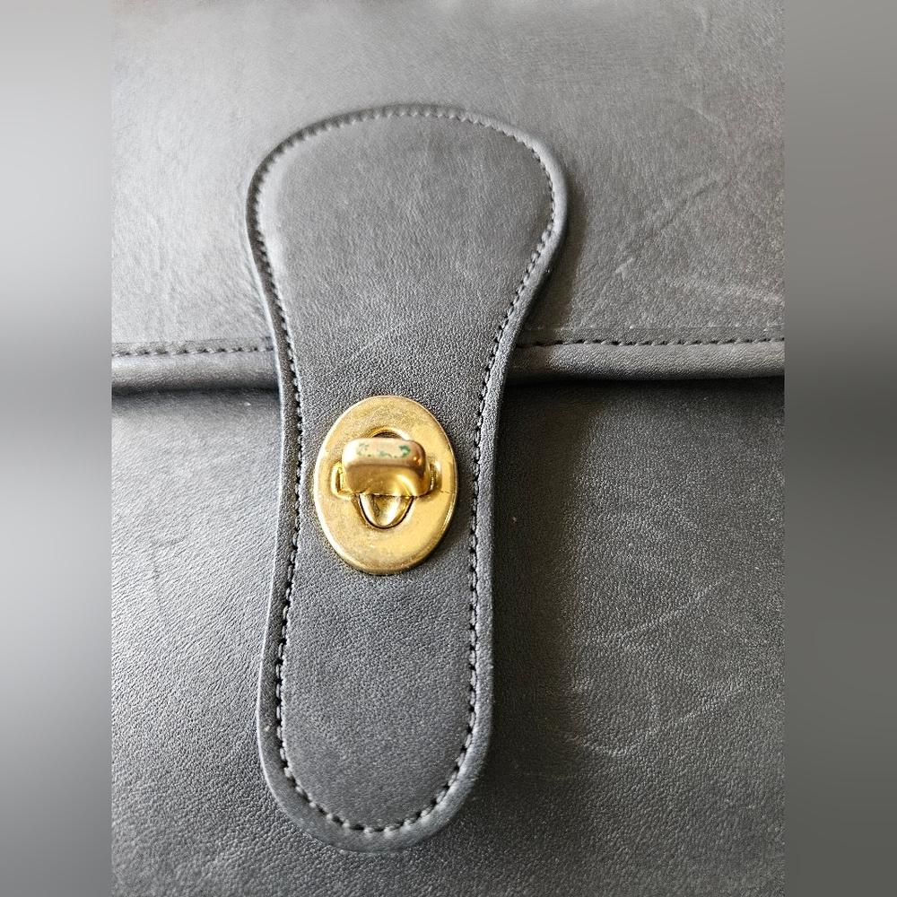 Coach Vintage Station Bag #5130 Navy Leather Crossbody w/ Hangtag - Picture 14 of 16